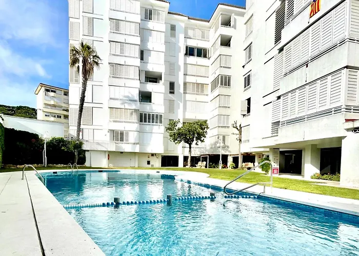 La Bleue, Boutique With Free Parking, Full Equipped In Fenals * 료렛 드 마르